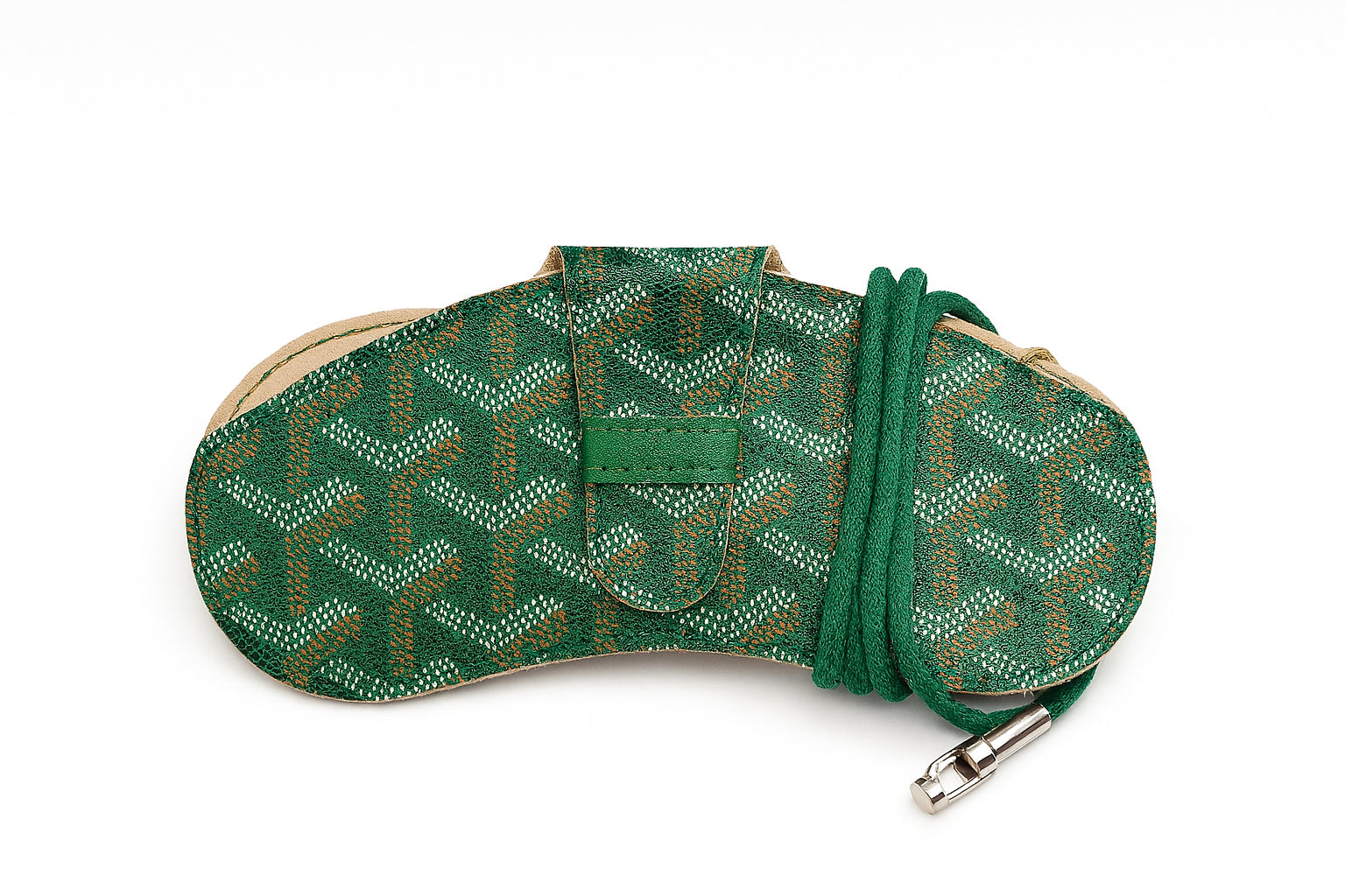 Hanging glasses case